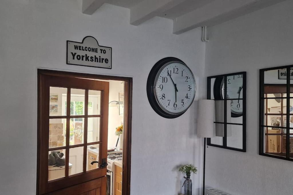 Black Cat Cottage - Central Pickering Grade 2 Listed Cottage Bagian luar foto